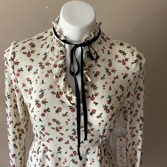 Taylor & Sage Women’s Vintage Ivory Floral Fit And Flare Mini Dress Size Small - Picture 3 of 9